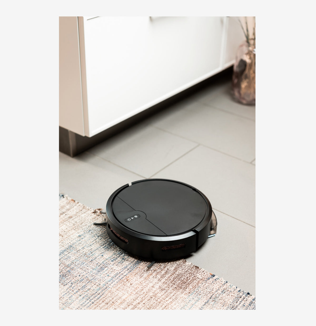 HAWS Robotic Vacuum Cleaner with mopping function and auto home/recharge