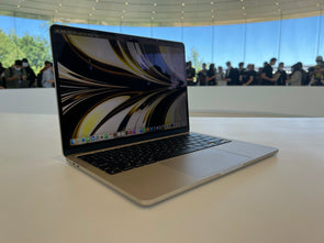 MacBook Air M2 2022 13” Gold